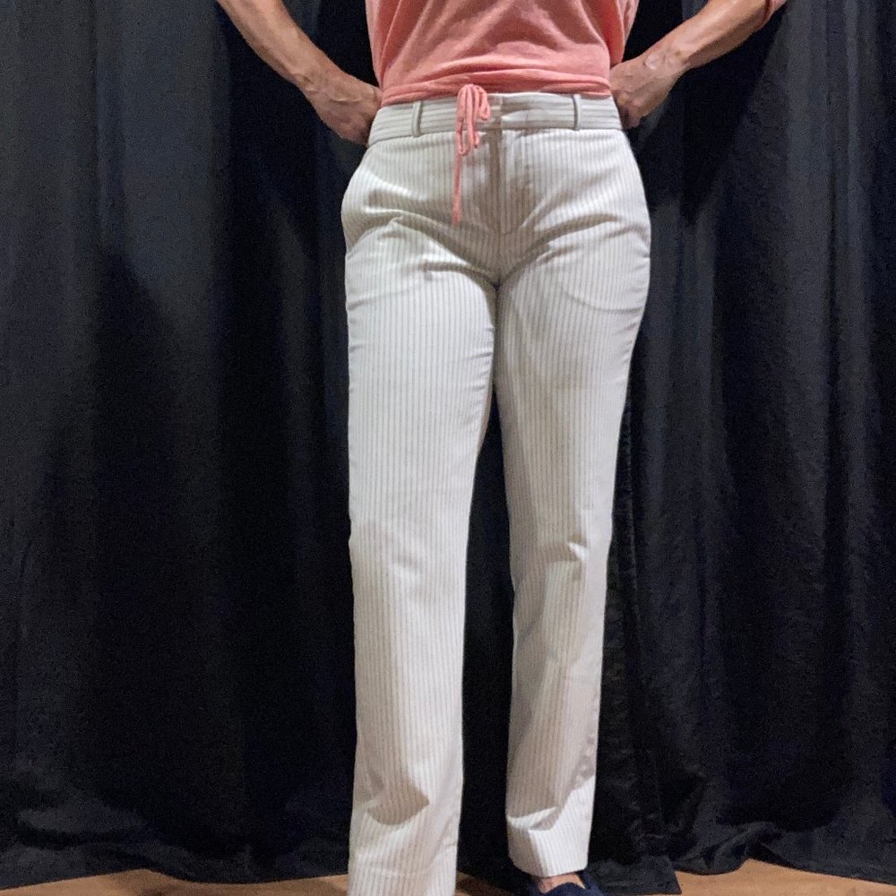 Banana Republic Size 4L white navy striped pant